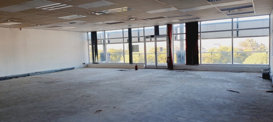 To Let commercial Property for Rent in Bo Oakdale Western Cape